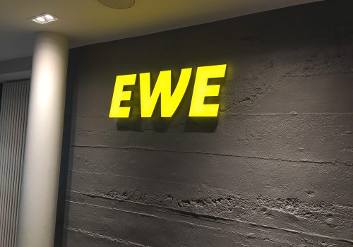 Lichtwerbung-EWE-Einzelbuchstaben.jpg